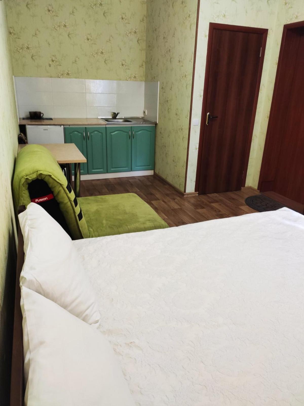 Guest House Relax Кропивницкий Екстериор снимка