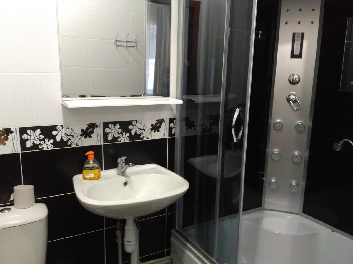 Guest House Relax Кропивницкий Екстериор снимка