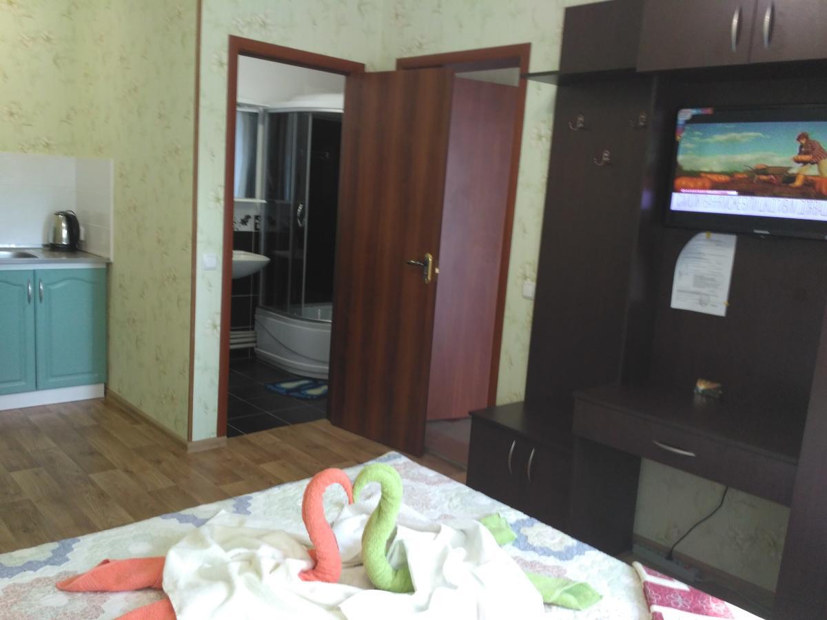 Guest House Relax Кропивницкий Екстериор снимка