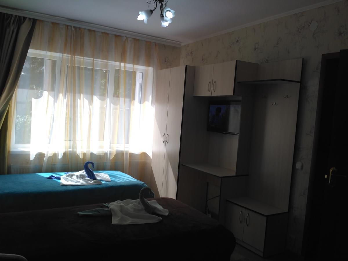 Guest House Relax Кропивницкий Екстериор снимка
