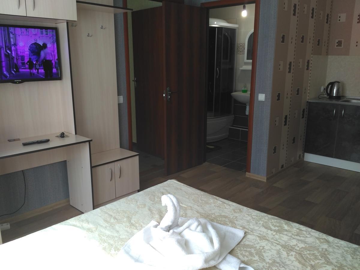 Guest House Relax Кропивницкий Екстериор снимка